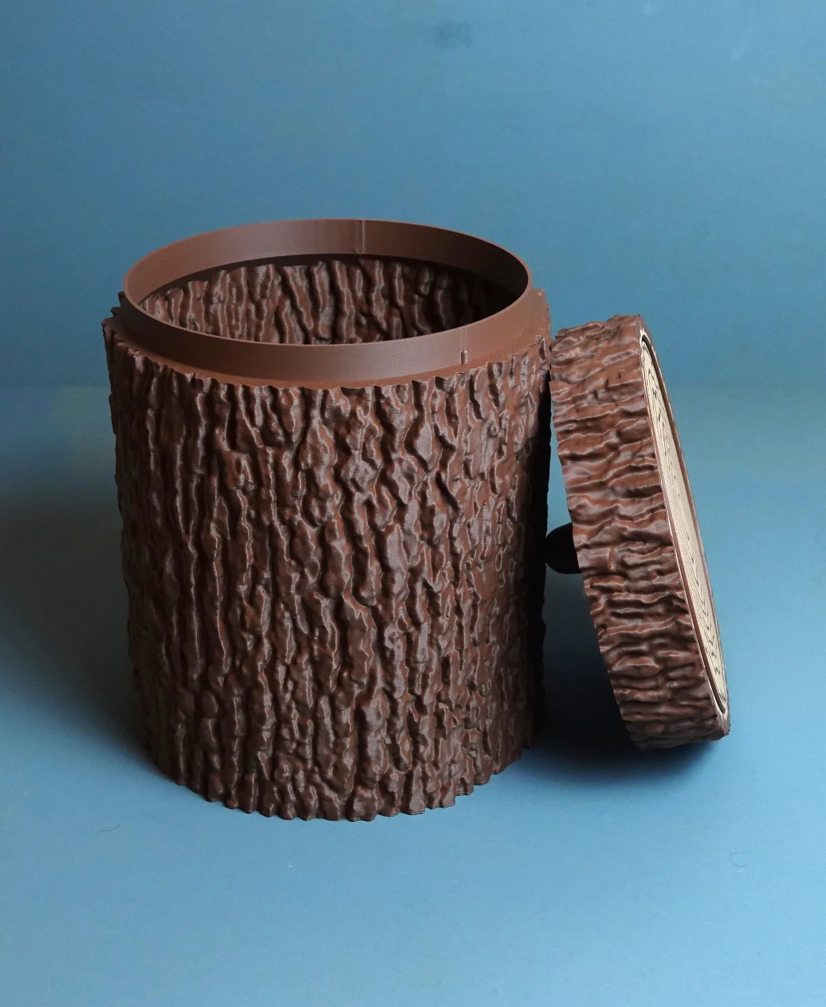 Tree Trunk Trash Can with Swing Lid (Wastebasket, Dustbin)