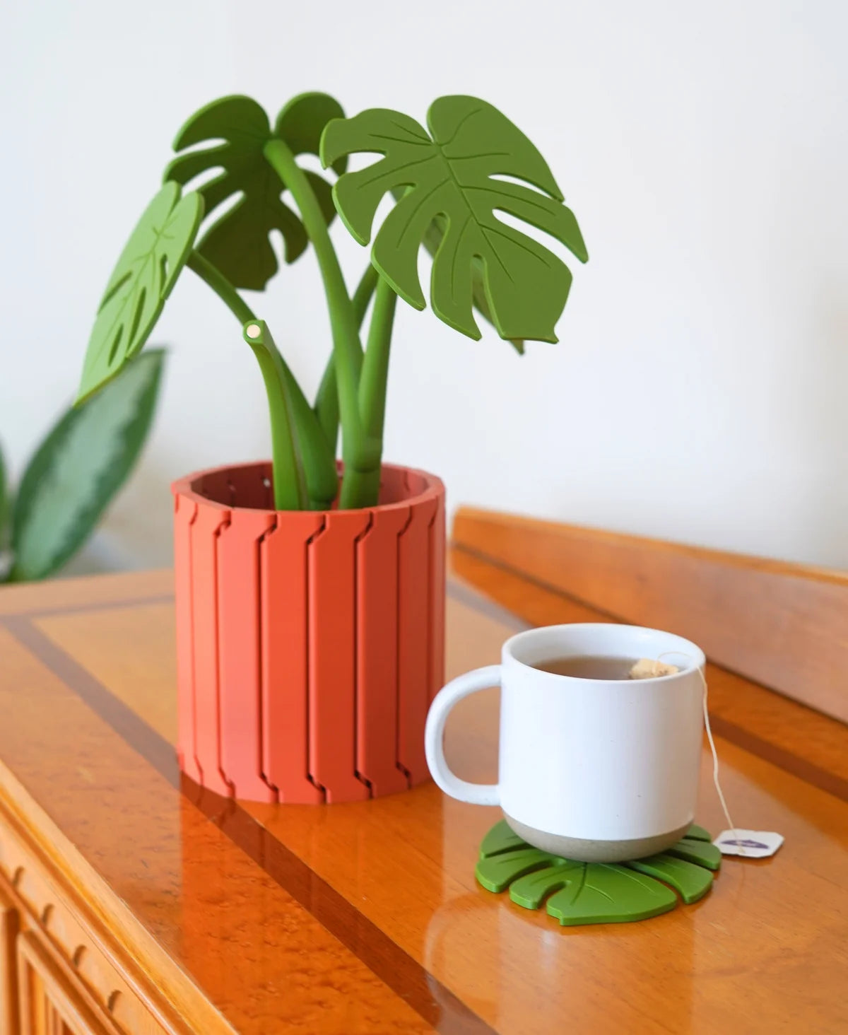 Leafix Monstera Coaster Set With Magnetic Leaves & Pot