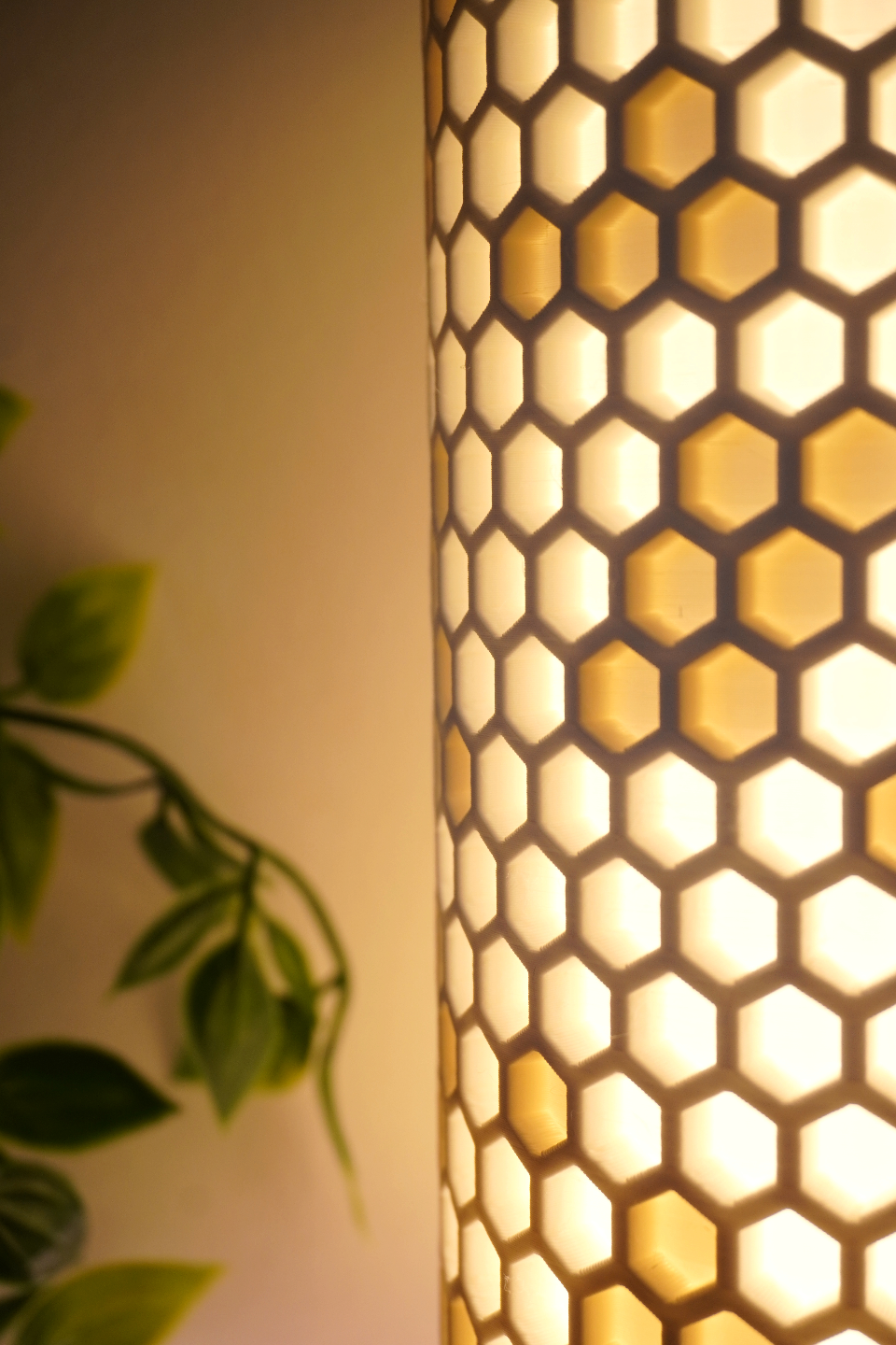 Honeycomb Smart Table Lamp - App Controlled (16M Colours)