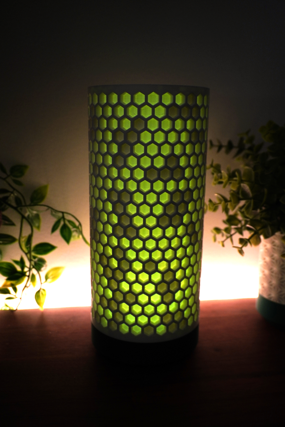 Honeycomb Smart Table Lamp - App Controlled (16M Colours)