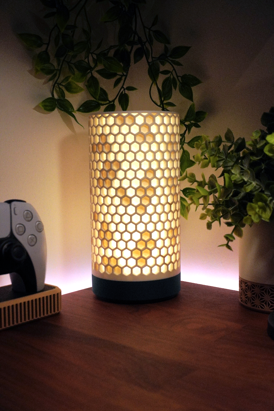 Honeycomb Smart Table Lamp - App Controlled (16M Colours)