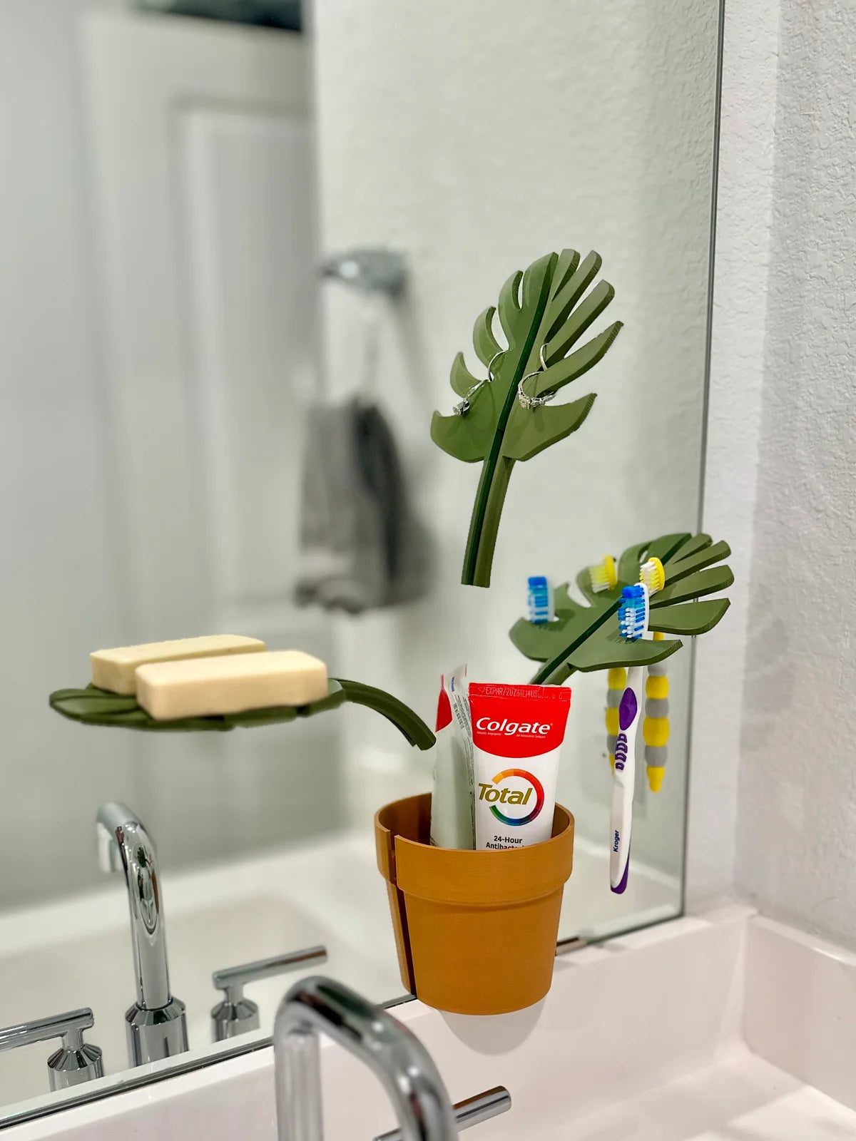 Leafix Mirror Monstera Bathroom Organizer (Mounts to the Mirror)