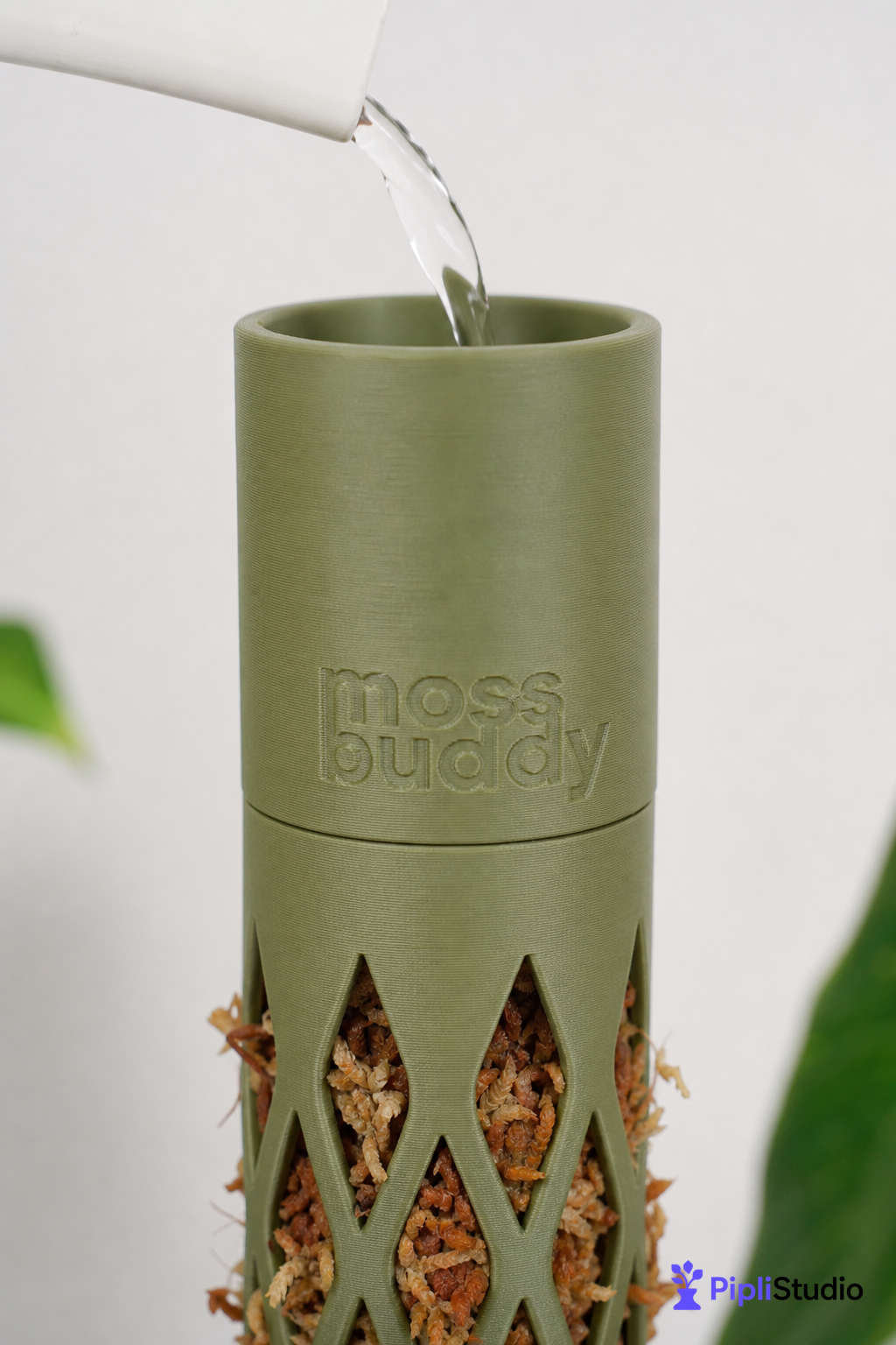 Modular Self-Watering Moss Pole for Climbers