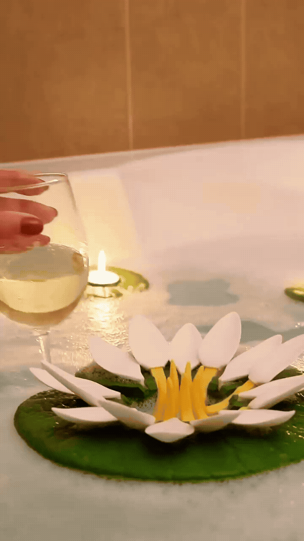 Bath Lilies Wine Holder - Wine Lily and Candle Lily