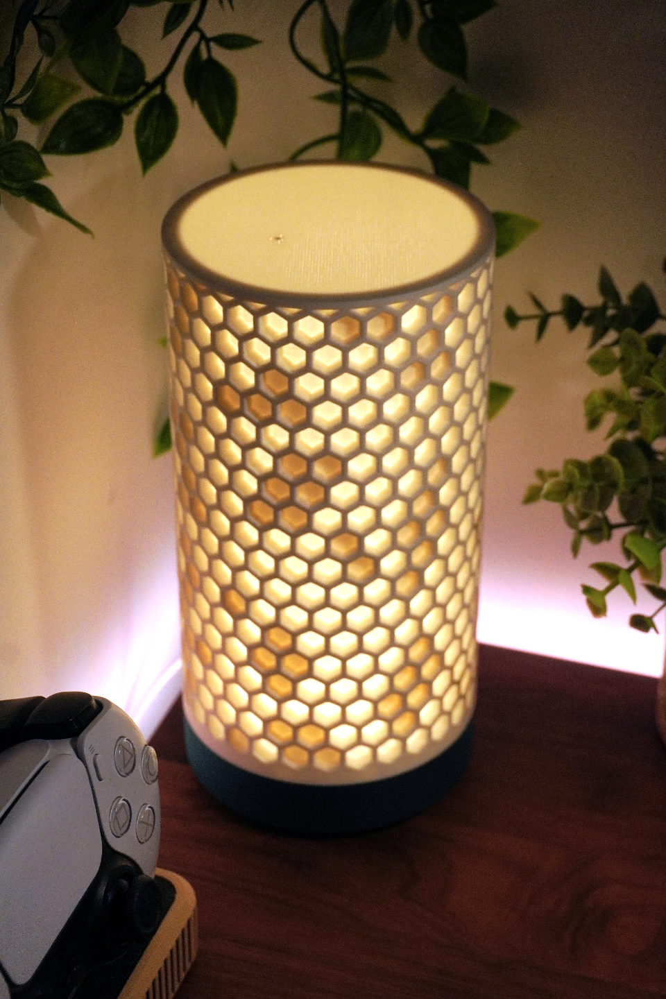 Honeycomb Smart Table Lamp - App Controlled (16M Colours)
