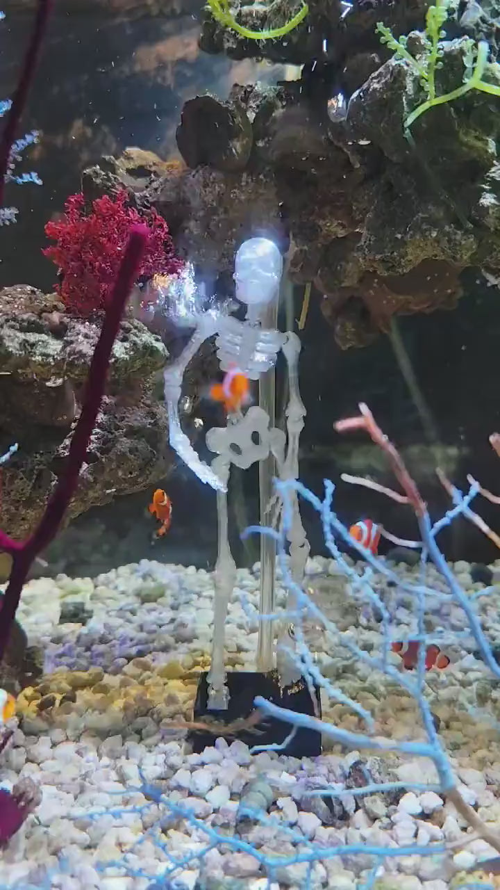 Dancing Skeleton Aquarium Bubbler – Air-Powered Fun